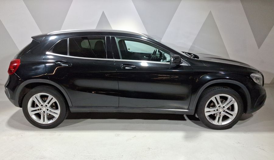 Mercedes Benz Clase Gla 1.6 GLA 200 CGI SPORT Suv 2017