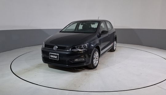 Volkswagen • Polo