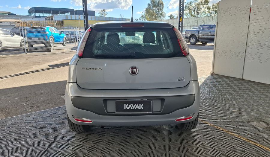 Fiat Punto 1.6 16V ESSENCE 5P Hatchback 2013