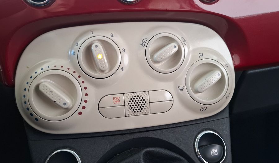 Fiat 500 1.4 8V CULT Hatchback 2012