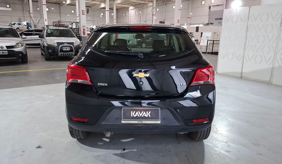 Chevrolet Onix 1.4 LTZ AT Hatchback 2017