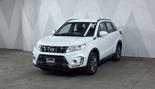 Suzuki • Vitara