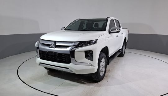 Mitsubishi • L200