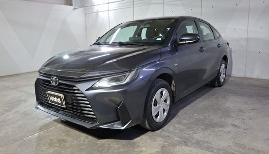 Toyota • Yaris