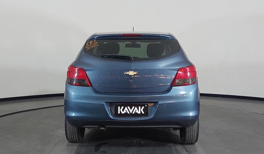 Chevrolet Onix 1.4 SPE/4 LT Hatchback 2015