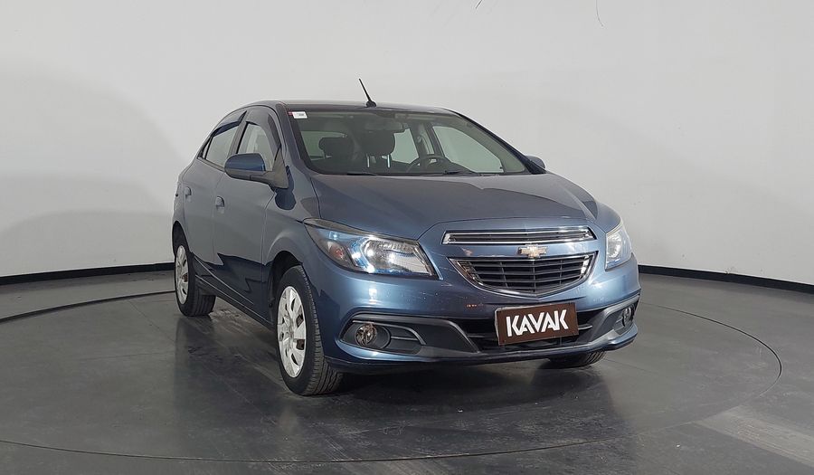 Chevrolet Onix 1.4 SPE/4 LT Hatchback 2015
