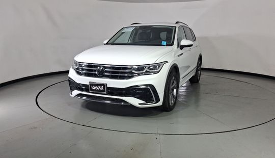 Volkswagen • Tiguan
