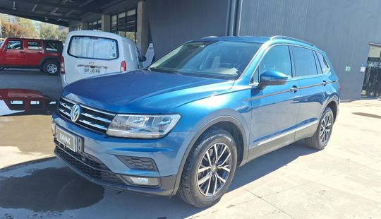 Volkswagen • Tiguan
