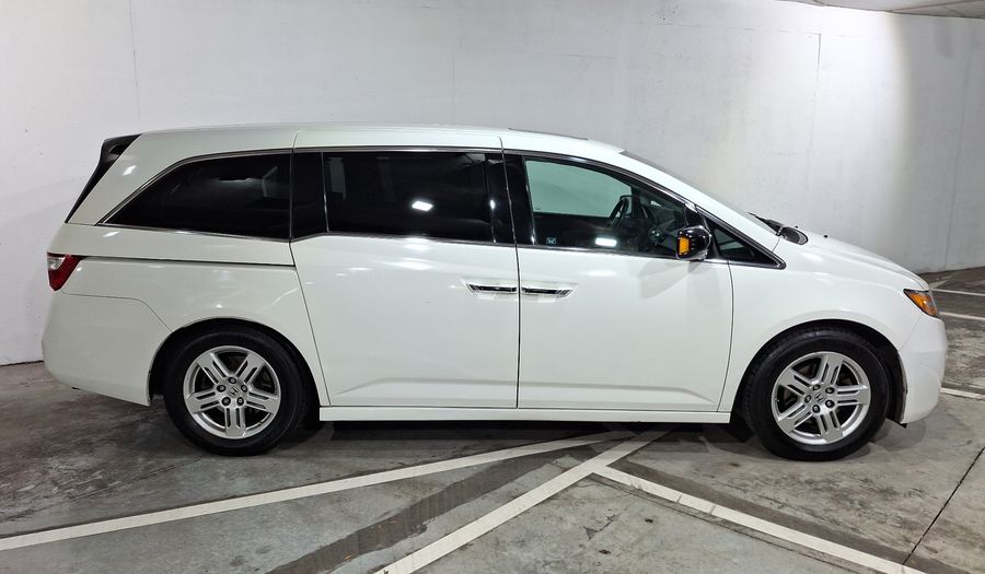 Honda Odyssey 3.5 TOURING AT Minivan 2011