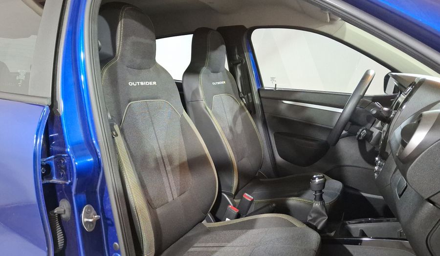 Renault Kwid 1.0 OUTSIDER Hatchback 2024