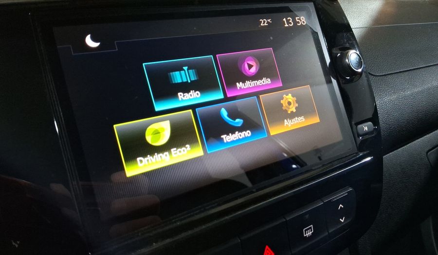 Renault Kwid 1.0 OUTSIDER Hatchback 2024