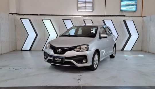 Toyota • Etios