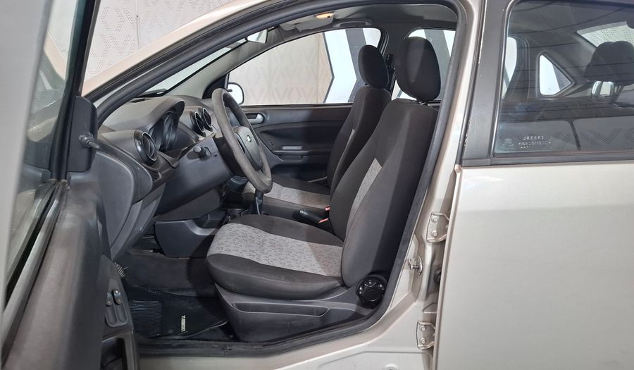 Ford Fiesta FIESTAMAX 1.6 AMBIENTE MP3 AUTO Sedan 2011