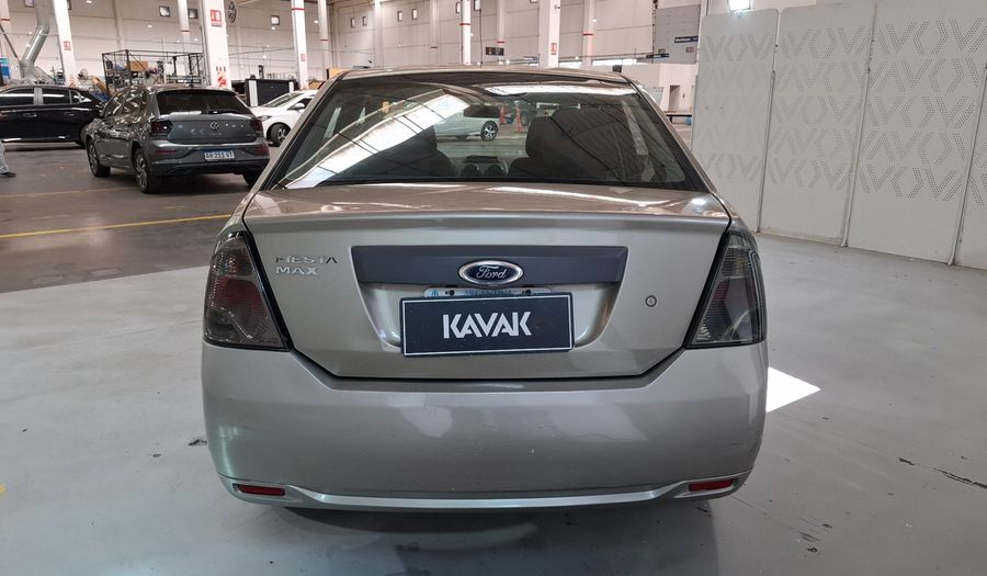 Ford Fiesta FIESTAMAX 1.6 AMBIENTE MP3 AUTO Sedan 2011