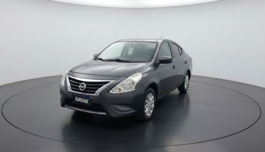 Nissan • Versa