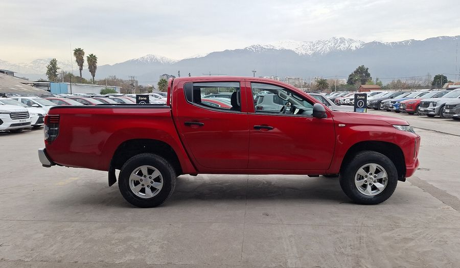 Mitsubishi L200 2.4 TD WORK DC CR Pickup 2021