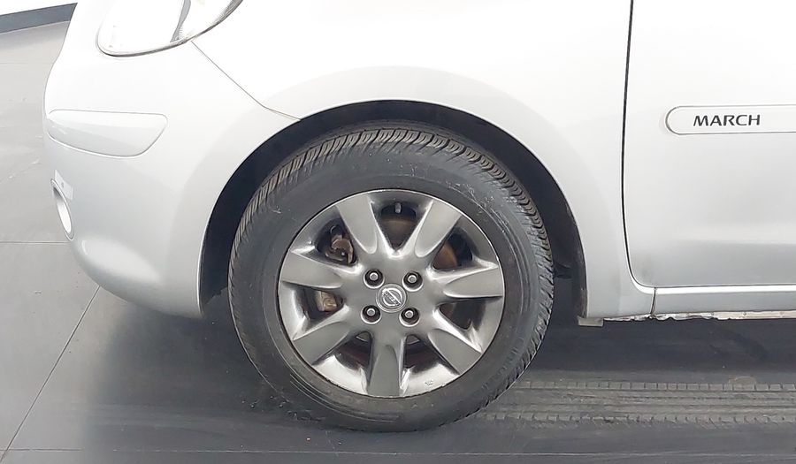 Nissan March 1.6 16V FLEX SV Hatchback 2014