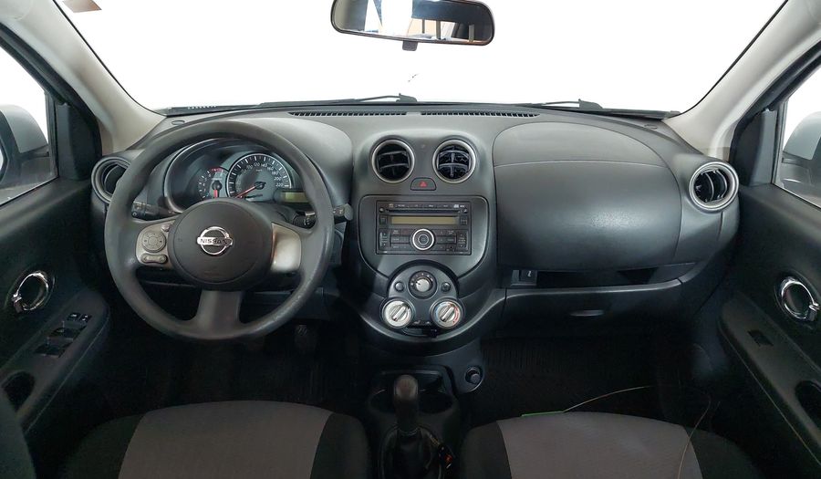 Nissan March 1.6 16V FLEX SV Hatchback 2014