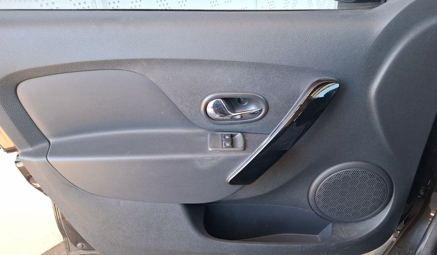 Renault Sandero Stepway 1.6 STEPWAY VOLCOM Hatchback 2019