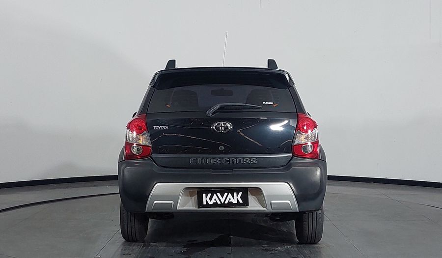Toyota Etios 1.5 T-FLEX CROSS Hatchback 2014