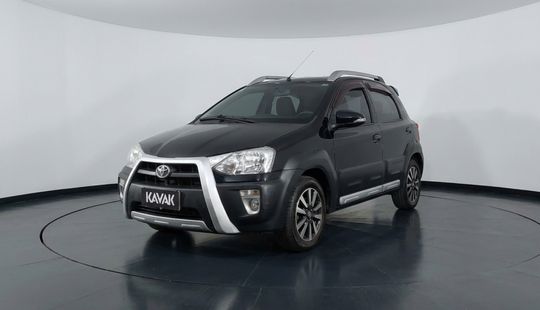 Toyota • Etios