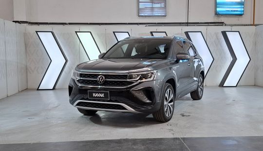Volkswagen • Taos