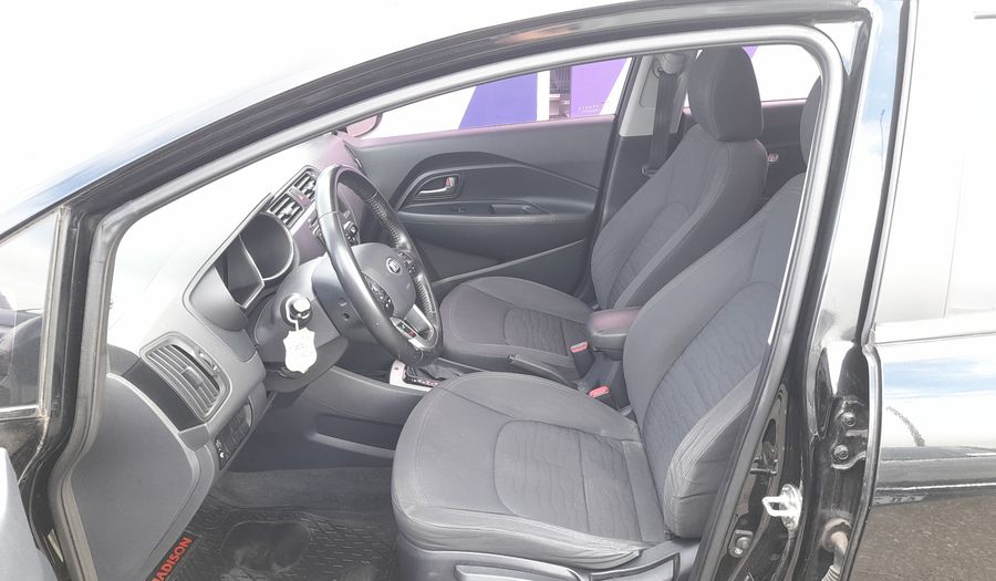 Kia Rio 1.4 EX AT Hatchback 2014