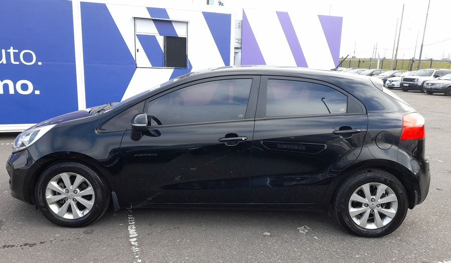 Kia Rio 1.4 EX AT Hatchback 2014