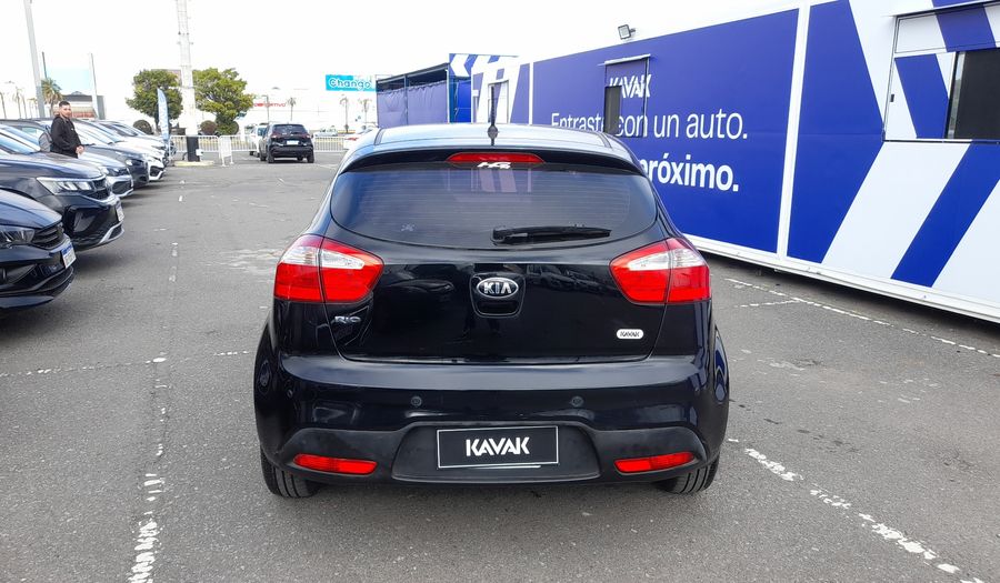 Kia Rio 1.4 EX AT Hatchback 2014