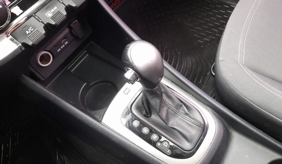Kia Rio 1.4 EX AT Hatchback 2014