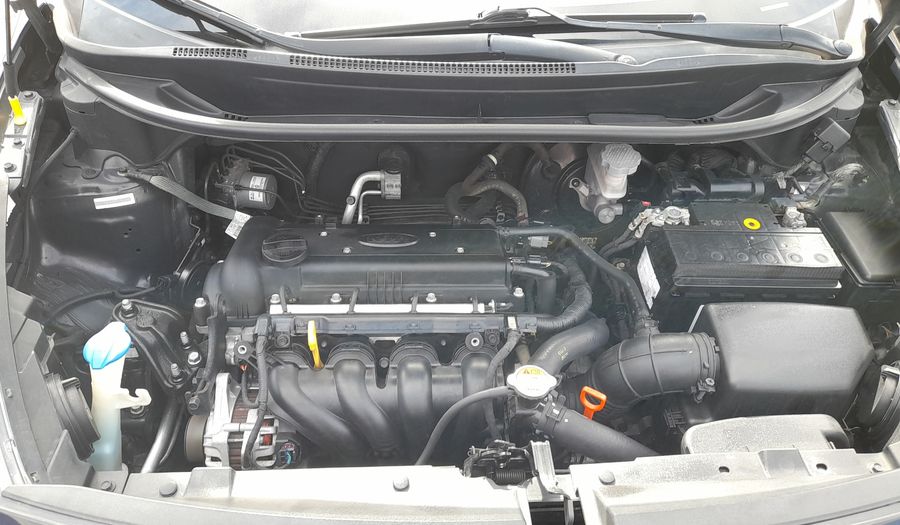 Kia Rio 1.4 EX AT Hatchback 2014