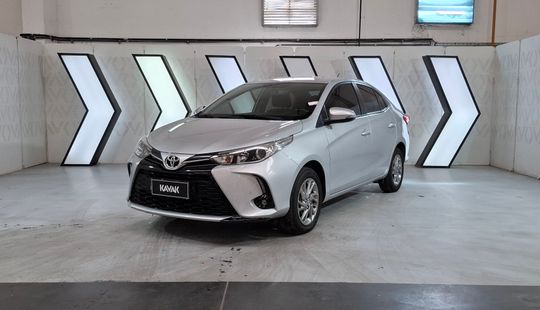 Toyota • Yaris