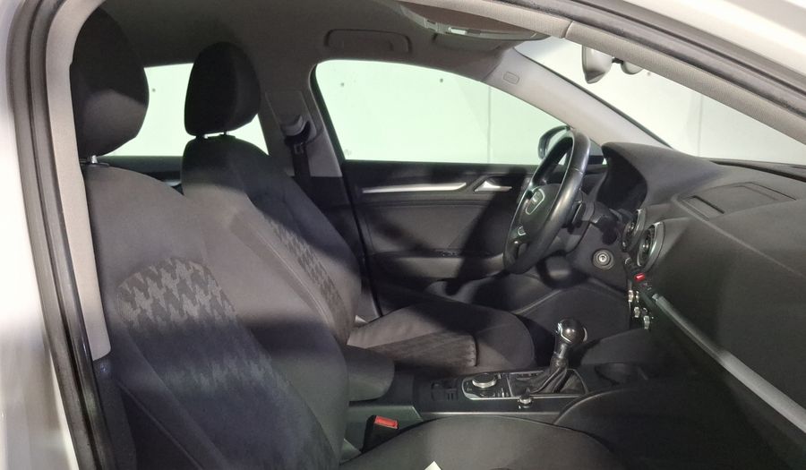 Audi A3 1.8 TFSI AMBIENTE S TRONIC Sedan 2015