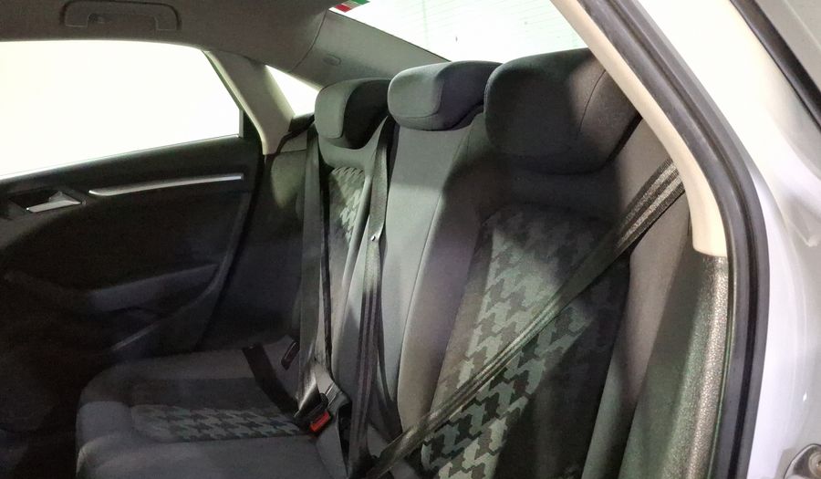 Audi A3 1.8 TFSI AMBIENTE S TRONIC Sedan 2015