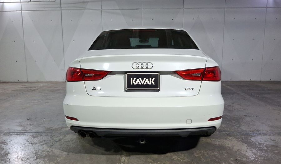 Audi A3 1.8 TFSI AMBIENTE S TRONIC Sedan 2015