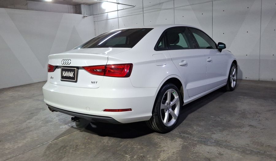 Audi A3 1.8 TFSI AMBIENTE S TRONIC Sedan 2015