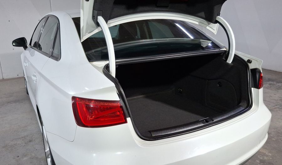 Audi A3 1.8 TFSI AMBIENTE S TRONIC Sedan 2015