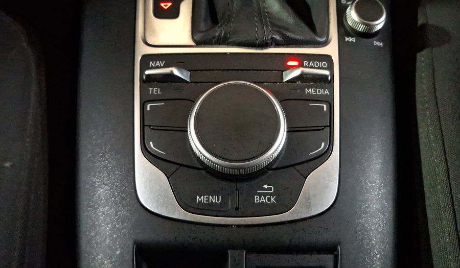 Audi A3 1.8 TFSI AMBIENTE S TRONIC Sedan 2015