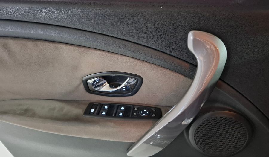 Renault Fluence 2.0 LUXE Sedan 2016