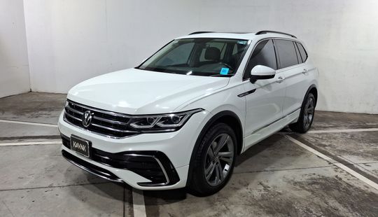 Volkswagen • Tiguan