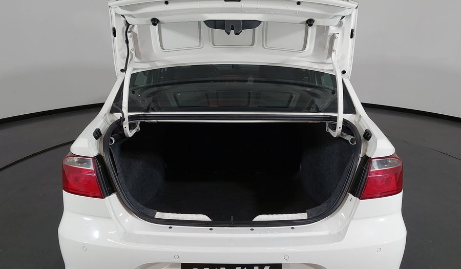 Volkswagen Voyage 1.6 AT Sedan 2019