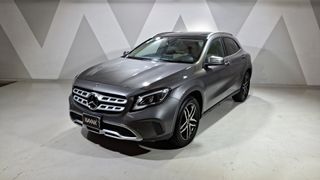 Mercedes Benz • Clase GLA