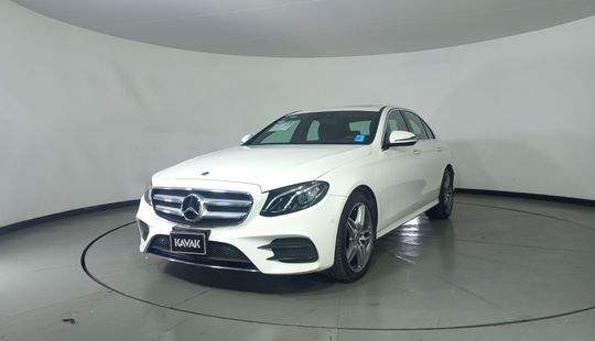 Mercedes Benz • Clase E