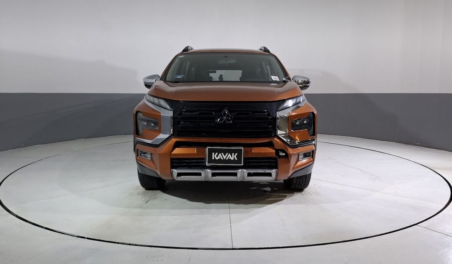 Mitsubishi Xpander 1.5 CROSS AUTO Minivan 2024
