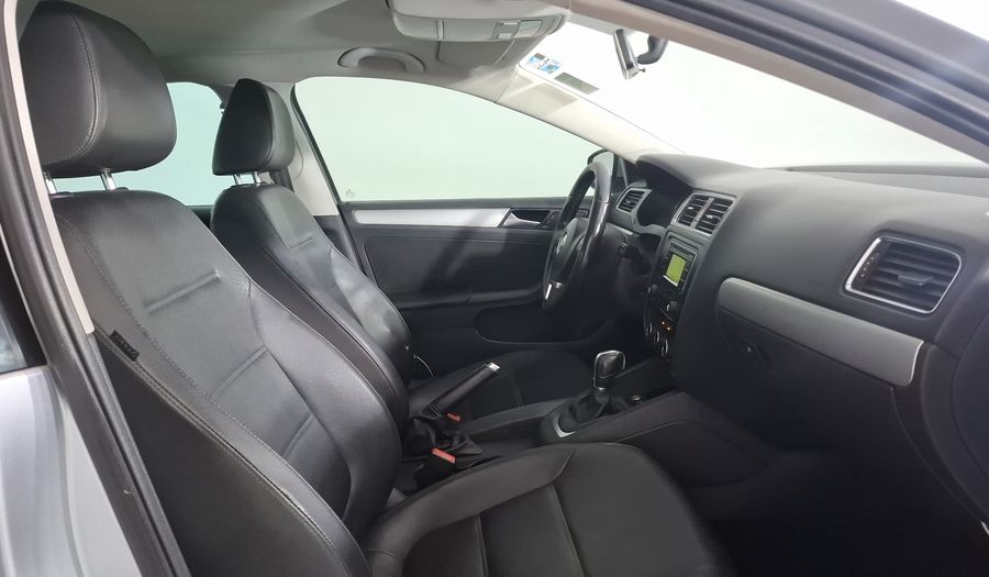 Volkswagen Jetta 2.5 SPORT BASE TIPTRONIC Sedan 2014