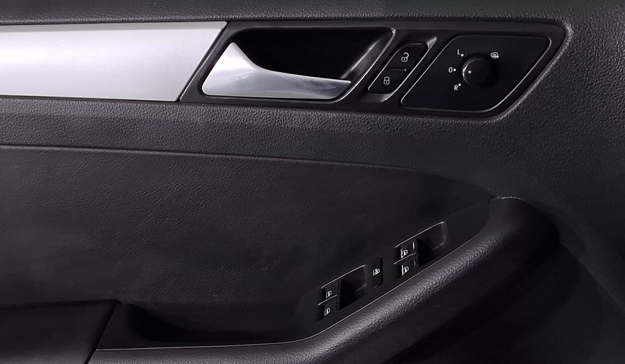 Volkswagen Jetta 2.5 SPORT BASE TIPTRONIC Sedan 2014