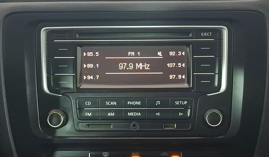 Volkswagen Jetta 2.5 SPORT BASE TIPTRONIC Sedan 2014