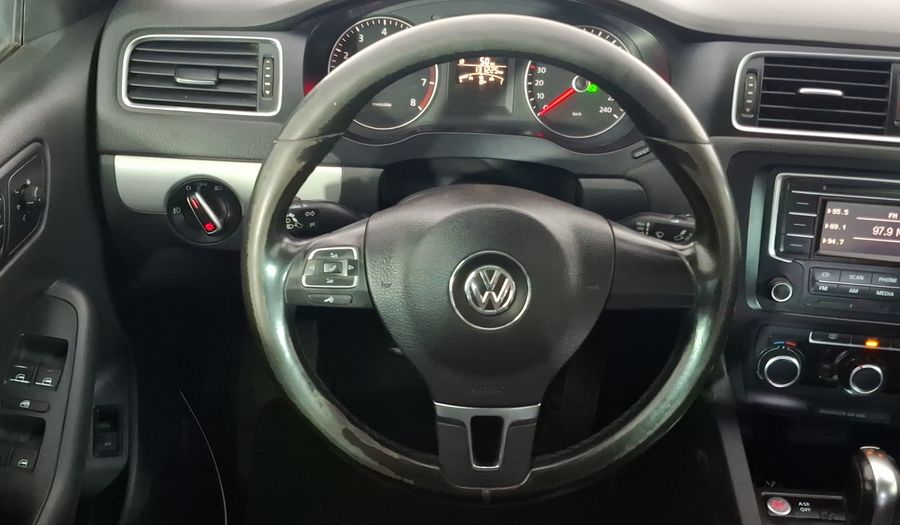 Volkswagen Jetta 2.5 SPORT BASE TIPTRONIC Sedan 2014