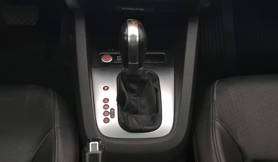 Volkswagen Jetta 2.5 SPORT BASE TIPTRONIC Sedan 2014