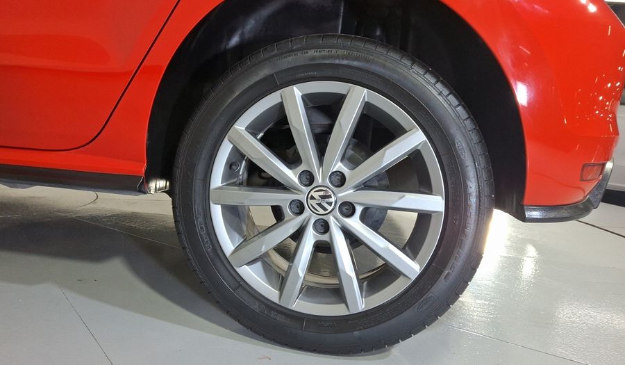 Volkswagen Polo 1.6 COMFORTLINE PLUS AUTO Hatchback 2020